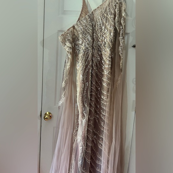 Rose Gold - Picture 2 of 4